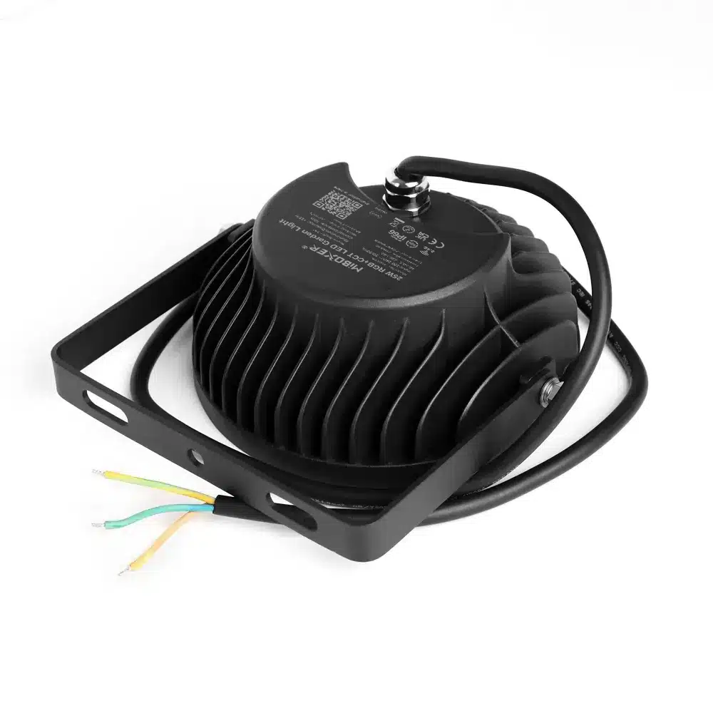 2.4GHz puldiga RGB+CCT aiaprožektor IP66 veekindel välisvalgusti aeda ja terrassile